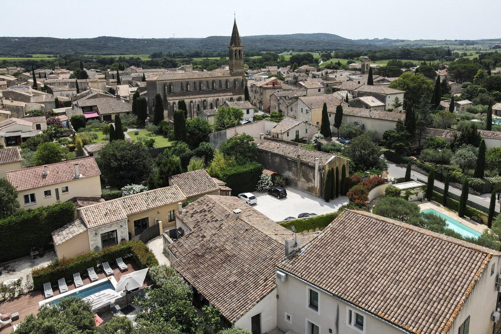 La Belle Vie Hotell Saint-Hilaire-dʼOzilhan Exteriör bild